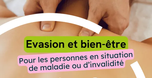Une personne se fait masser